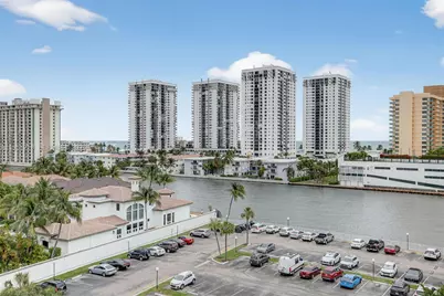 1000 Parkview Dr #806, Hallandale Beach, FL 33009 - Photo 34