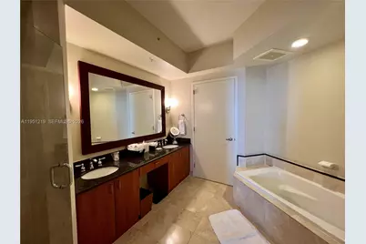 18001 Collins Ave #2605, Sunny Isles Beach, FL 33160 - Photo 8