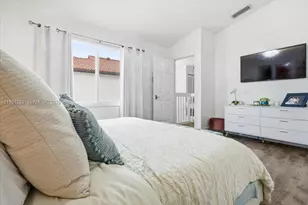 17303 NW 6th Ct, Pembroke Pines, FL 33029 - Photo 14