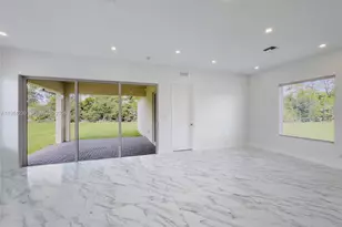 312 SE Via Sangro, Port Saint Lucie, FL 34952 - Photo 24