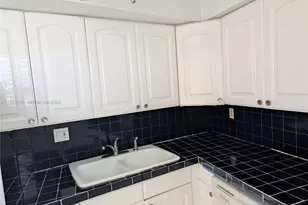 3948 NE 169th St, North Miami Beach, FL 33160 - Photo 8