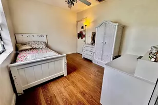 1335 NE 176th St, North Miami Beach, FL 33162 - Photo 6