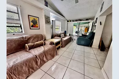 1335 NE 176th St, North Miami Beach, FL 33162 - Photo 20