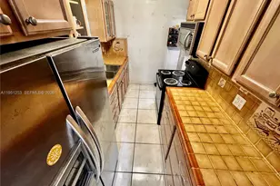 1335 NE 176th St, North Miami Beach, FL 33162 - Photo 18