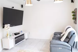 10306 W 33rd Ln, Hialeah, FL 33018 - Photo 6