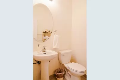 10306 W 33rd Ln, Hialeah, FL 33018 - Photo 10