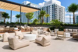 11 NE 6th St, Miami, FL 33132 - Photo 20