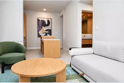 11 NE 6th St #1109, Miami, FL 33132 - Photo 4