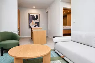 11 NE 6th St, Miami, FL 33132 - Photo 4