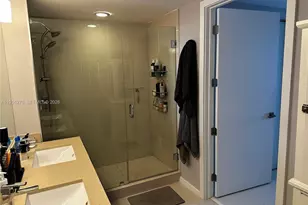 5252 NW 85th Ave, Doral, FL 33166 - Photo 16