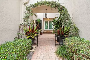 11070 Minneapolis Dr, Cooper City, FL 33026 - Photo 4