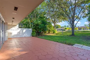 8134 SW 83rd St, Miami, FL 33143 - Photo 16