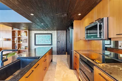 200 Ocean Dr #8F, Miami Beach, FL 33139 - Photo 22