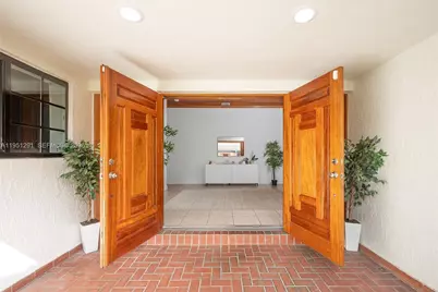 2701 SW 113th Ave, Miami, FL 33165 - Photo 4