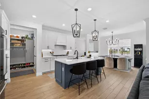 10752 Northbrook Cir, Palm Beach Gardens, FL 33412 - Photo 8