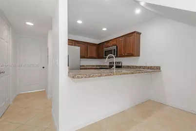 1000 Palm Trl #6, Delray Beach, FL 33483 - Photo 6