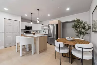 511 SW 72nd Ave, North Lauderdale, FL 33068 - Photo 4