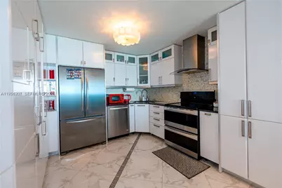 2201 S Ocean Dr #1002, Hollywood, FL 33019 - Photo 2