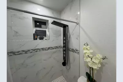 224 E 42nd St, Hialeah, FL 33013 - Photo 38