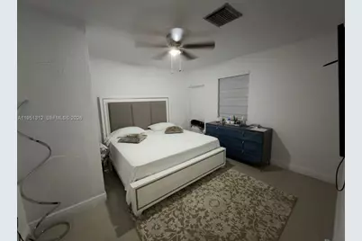 224 E 42nd St, Hialeah, FL 33013 - Photo 32
