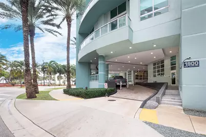 1900 N Bayshore Dr, Miami, FL 33132 - Photo 6