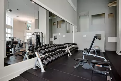 1900 N Bayshore Dr, Miami, FL 33132 - Photo 34