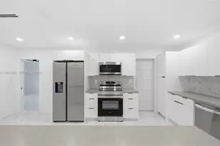 4711 NE 18th Ave, Oakland Park, FL 33334 - Photo 6