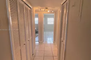 4050 NE 12th Terrace, Oakland Park, FL 33334 - Photo 4
