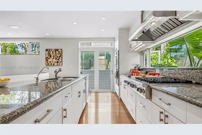 4805 Cherokee Ave, Miami Beach, FL 33140 - Photo 6