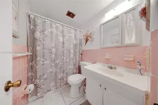 815 SW 10th Terrace, Hallandale Beach, FL 33009 - Photo 12
