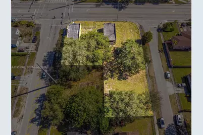 8610 NW 17th Ave, Miami, FL 33147 - Photo 8