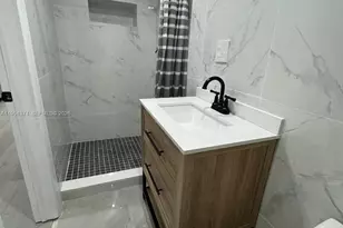 635 N 28th Ave, Hollywood, FL 33020 - Photo 8