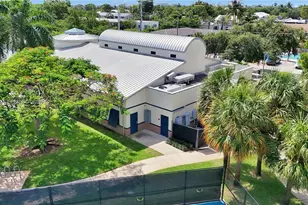 424 NE 27th Dr, Wilton Manors, FL 33334 - Photo 48