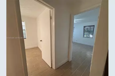 2510 NE 9th Ter, Pompano Beach, FL 33064 - Photo 10