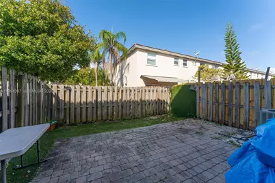 22412 SW 89th Ave, Cutler Bay, FL 33190 - Photo 14