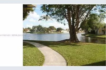 2061 NW 96th Ter #12P, Pembroke Pines, FL 33024 - Photo 2