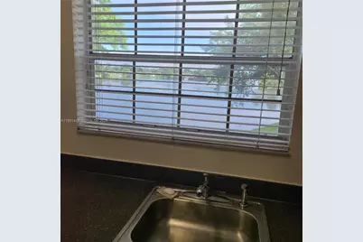 2061 NW 96th Ter #12P, Pembroke Pines, FL 33024 - Photo 8