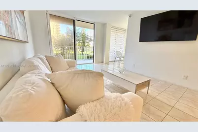 290 174th St #312, Sunny Isles Beach, FL 33160 - Photo 2