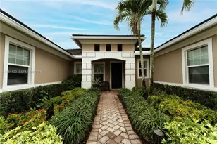 11813 NW 79th Ct, Parkland, FL 33076 - Photo 2