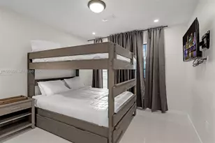 1075 NE 12th Ave, Homestead, FL 33030 - Photo 24