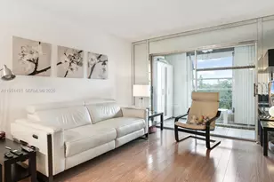 9370 Sunrise Lakes Blvd, Sunrise, FL 33322 - Photo 4