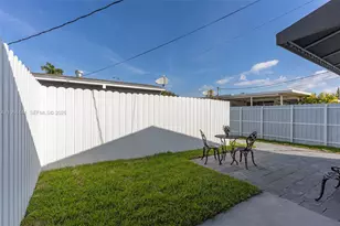 1430 NE 11th St, Homestead, FL 33033 - Photo 10