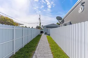 1430 NE 11th St, Homestead, FL 33033 - Photo 8