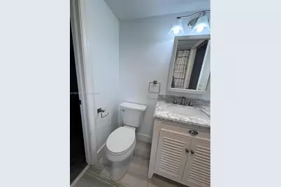 5917 Via Vermilya #203, Lake Worth, FL 33462 - Photo 14