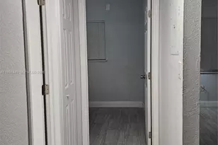 8075 SW 107th Ave, Miami, FL 33173 - Photo 32