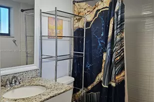 8075 SW 107th Ave, Miami, FL 33173 - Photo 30