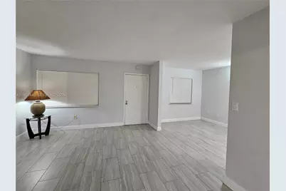 8075 SW 107th Ave #114, Miami, FL 33173 - Photo 6