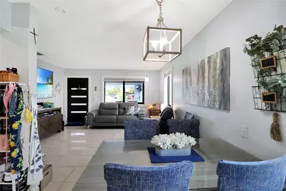 3529 W 14th Ln, Hialeah, FL 33012 - Photo 8