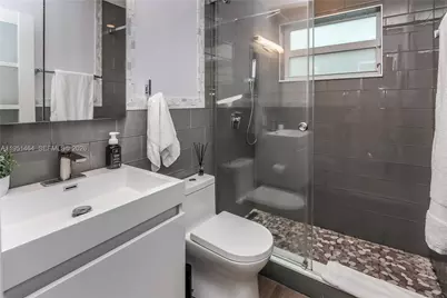 844 Johnson St, Hollywood, FL 33019 - Photo 22