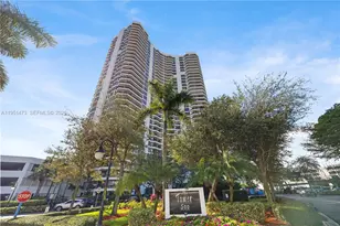 3530 Mystic Pointe Dr, Aventura, FL 33180 - Photo 38